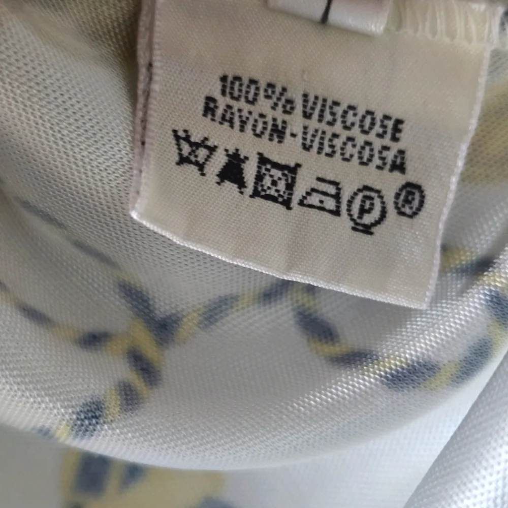 Hermès Paris Haut Decollete Manches Court Key And Tassel Print Shirt Size 38/US6 - Picture 6 of 7